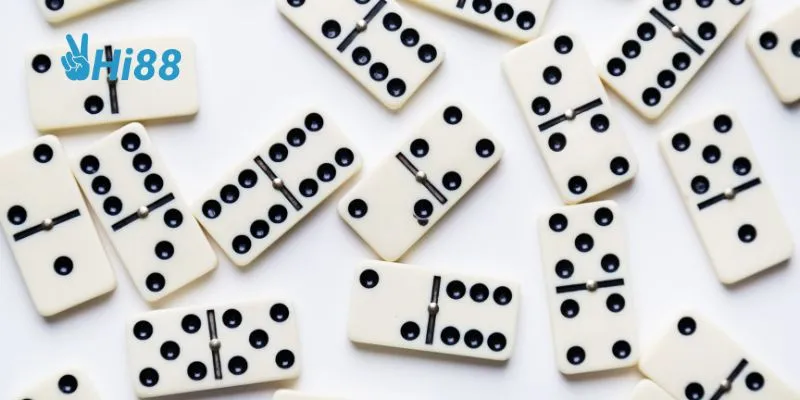 Hiểu rõ cách chia bài và tính điểm là bước quan trọng khi bắt đầu chơi domino.
